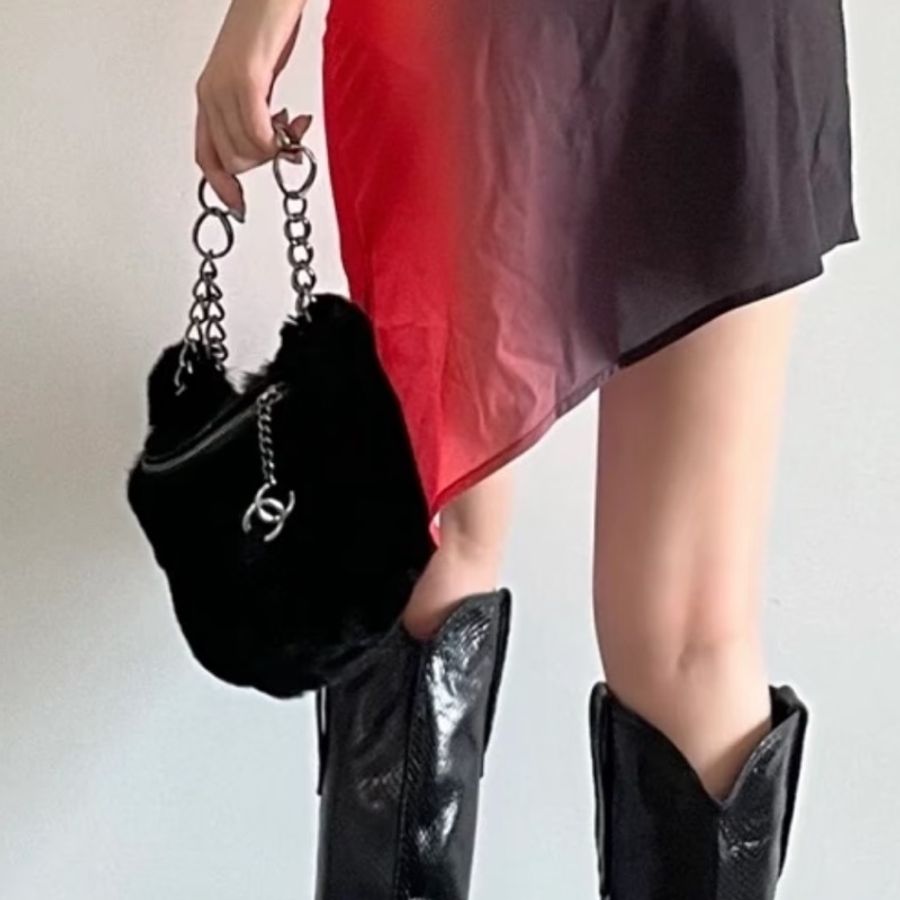 CHANEL香奈兒黑銀色毛毛手提腋下包🐇🐇-0