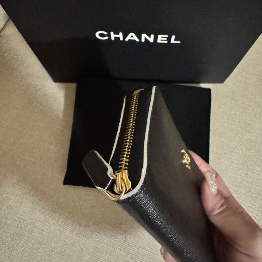 Chanel26S黑白熊貓山羊皮加大短夾-3