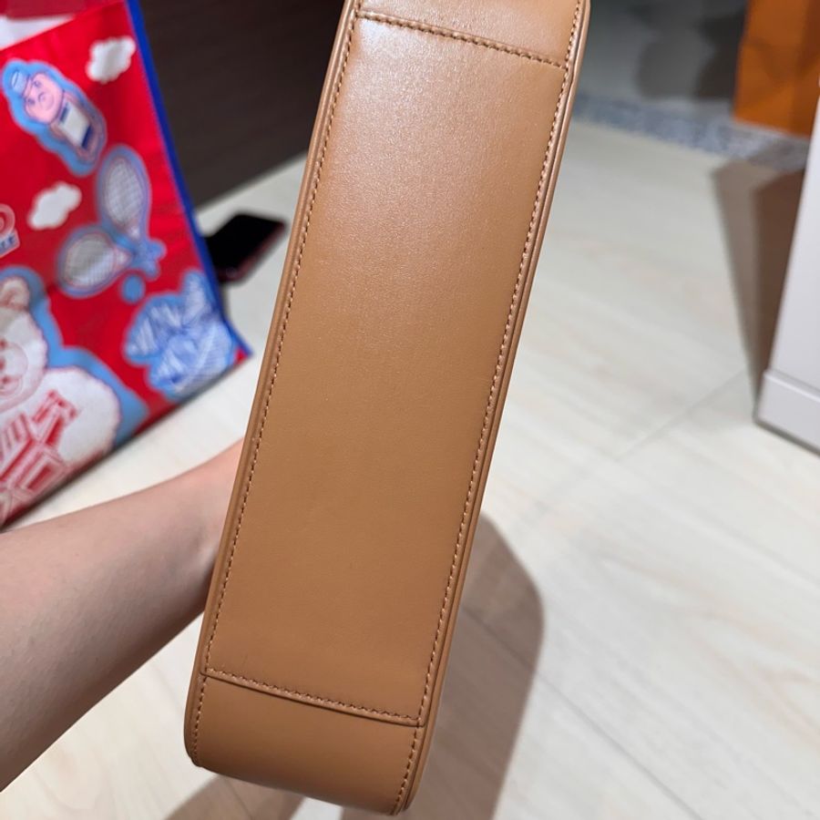 Saint Laurent Le 5 A 7 Mini Hobo 奶茶色皮革腋下包-8