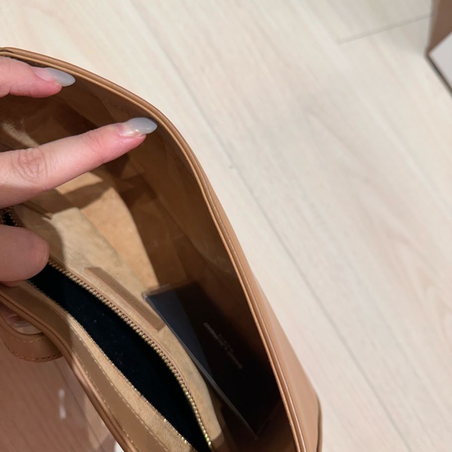 Saint Laurent Le 5 A 7 Mini Hobo 奶茶色皮革腋下包-11