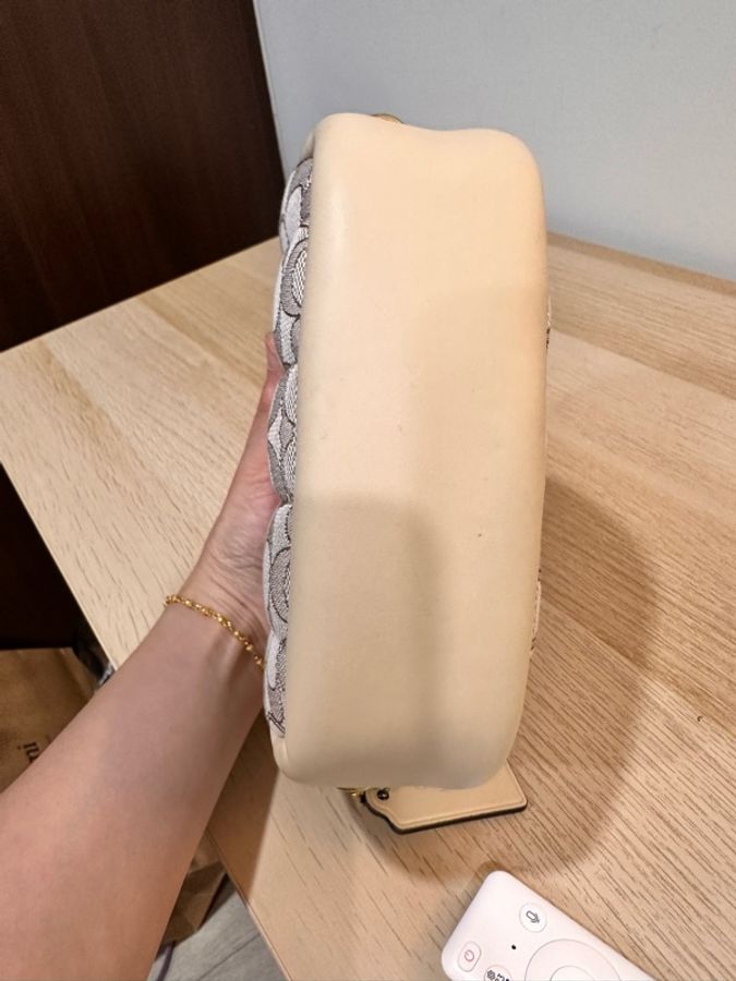 Coach-蔻馳-米色老花相機包-13