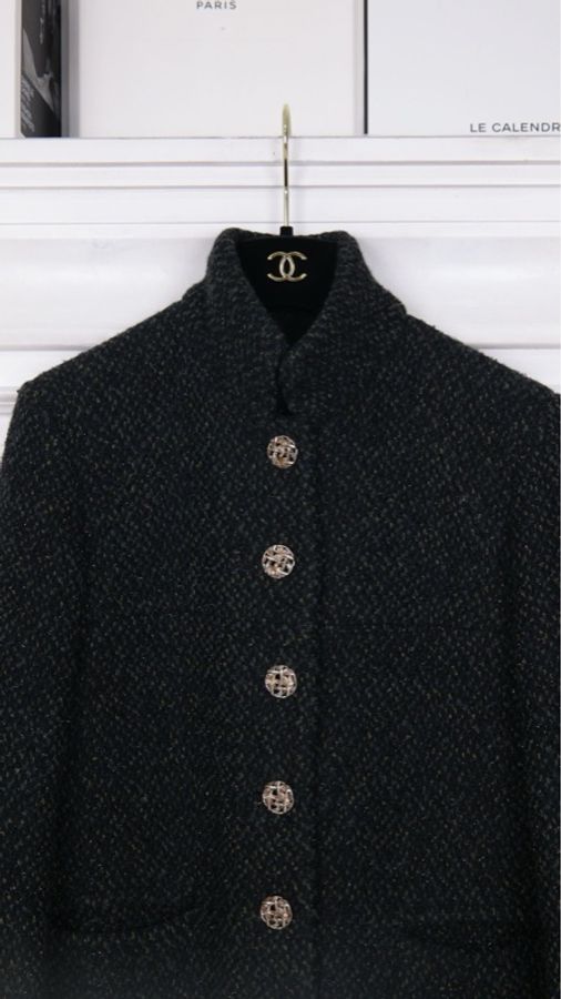 Chanel 18年森林系列秀款黑绿色粗花呢四口袋立领长款上衣外套-27