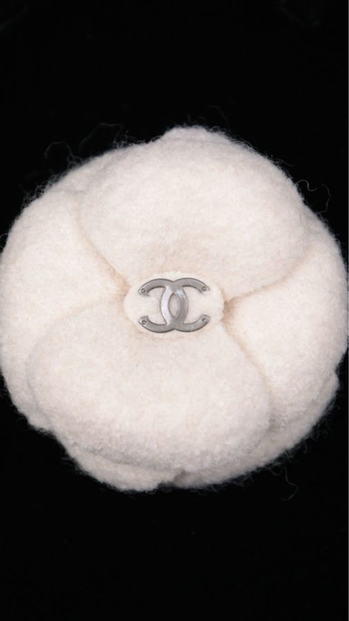 Chanel 白色毛呢山茶花胸针-1