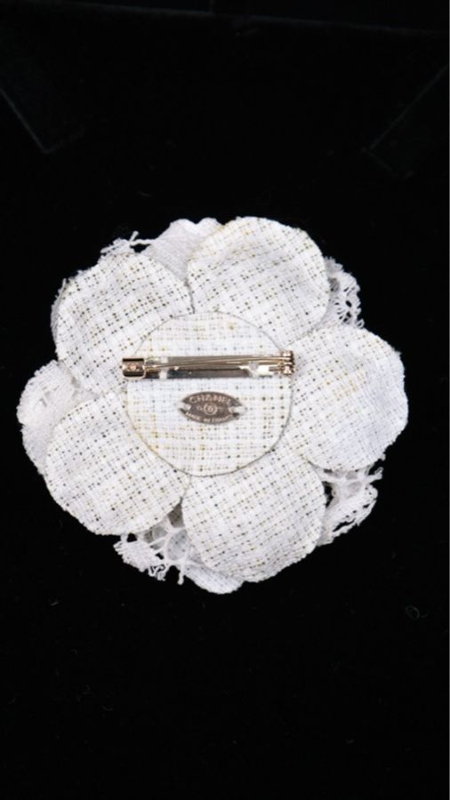 Chanel 15年蕾丝珍珠山茶花胸针-6