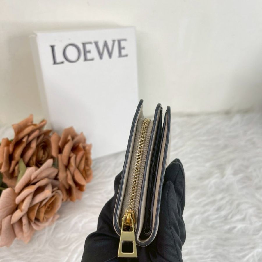 LOEWE 壓紋小牛皮對開短夾-2