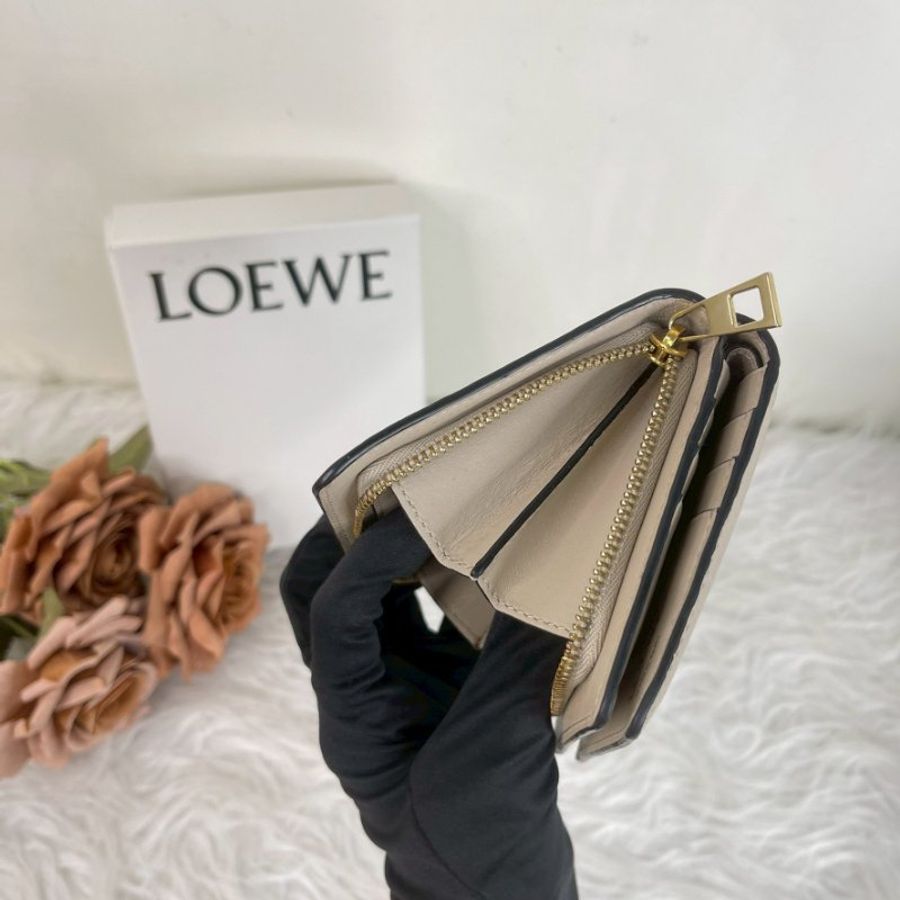 LOEWE 壓紋小牛皮對開短夾-6