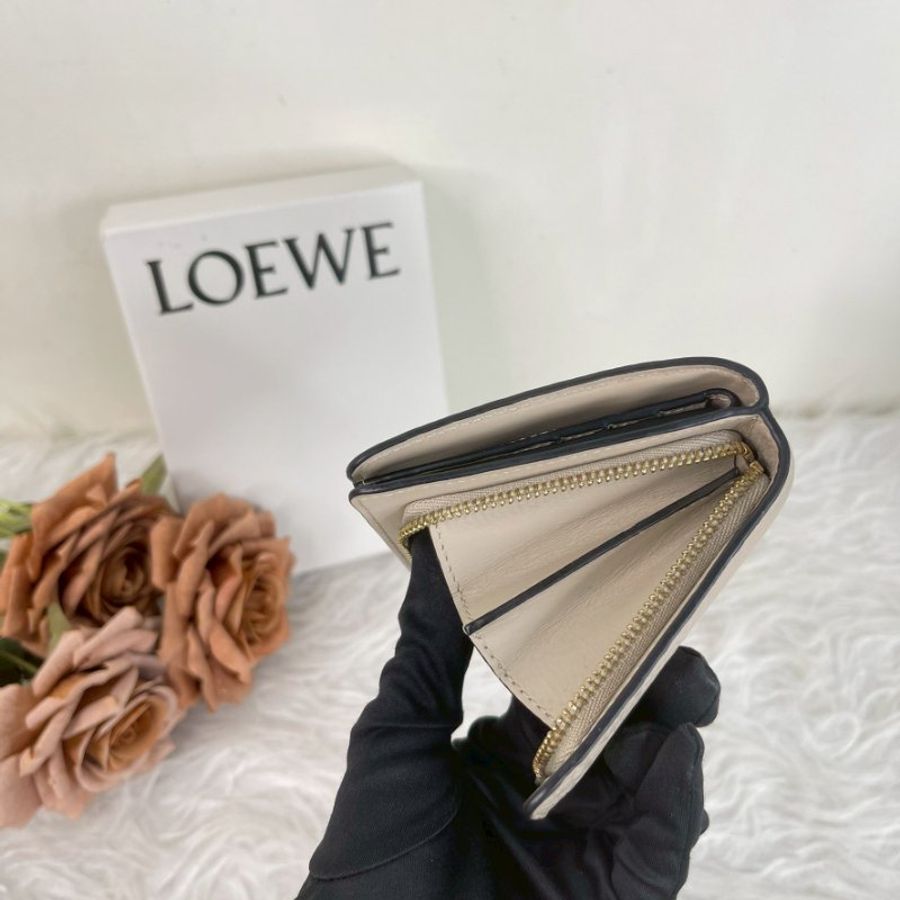 LOEWE 壓紋小牛皮對開短夾-7