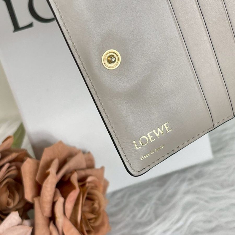LOEWE 壓紋小牛皮對開短夾-8