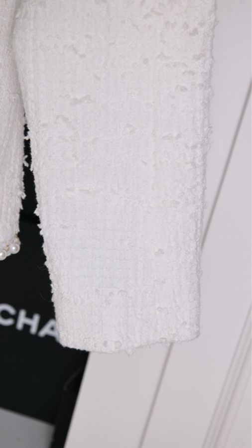 Chanel 25P白色重工珍珠滚边粗花呢上衣外套-28