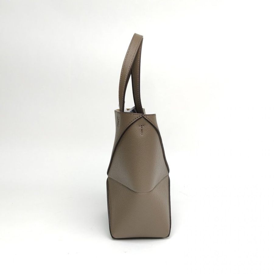 LOEWE 牛皮PuzzleFoldTotemini深卡其綠肩背包-3
