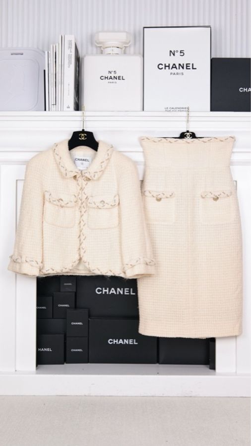 Chanel 07年高级手工坊系列米色粗花呢外套半裙套装-1
