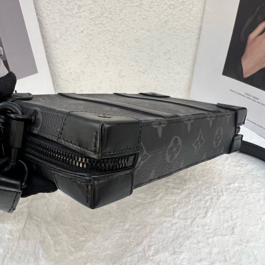 路易威登/Louis Vuitton Trunk Wallet 黒花盒子斜背包-5