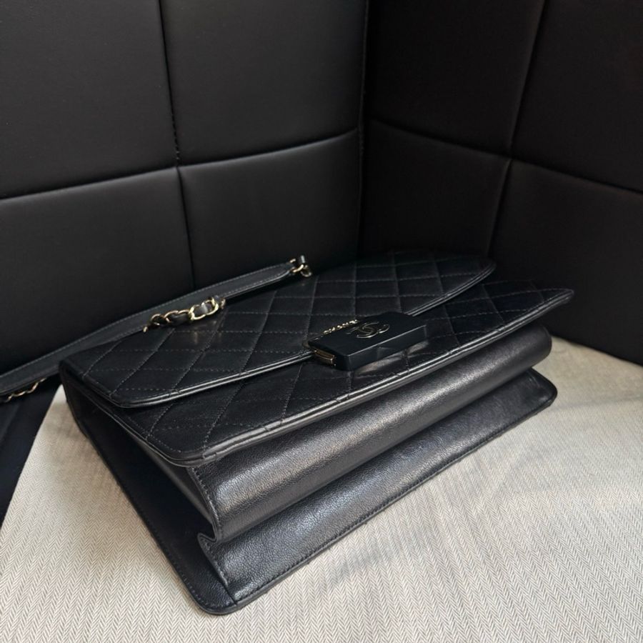 香奈兒Chanel 黑金琺瑯扣季節限定 羊皮手提包單肩包斜挎包-4