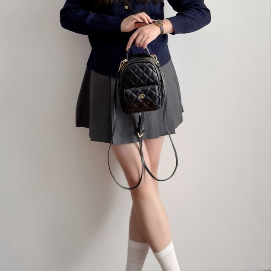 CHANEL香奈兒24Cmini黑金小書包芯片款全配🈶購證👩🏽‍🎓🧑🏻‍🎓-31