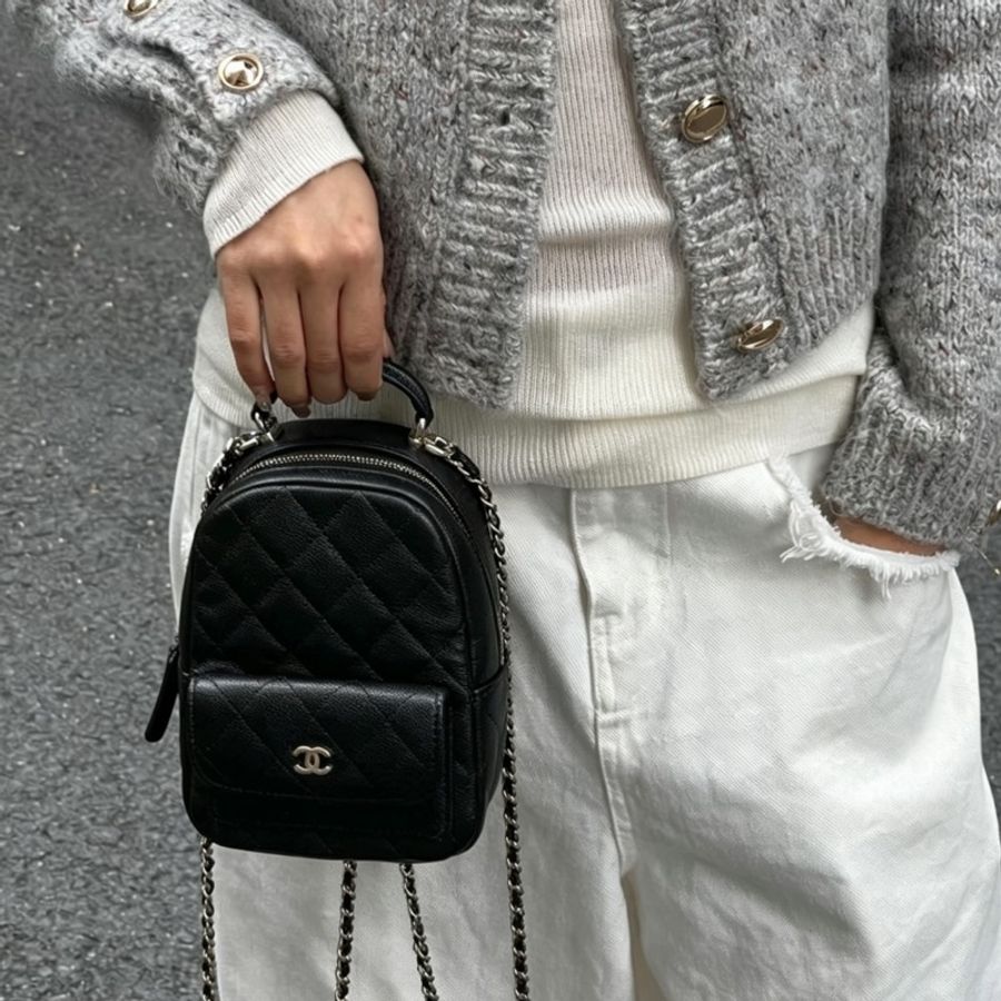 CHANEL香奈兒24Cmini黑金小書包芯片款全配🈶購證👩🏽‍🎓🧑🏻‍🎓-36