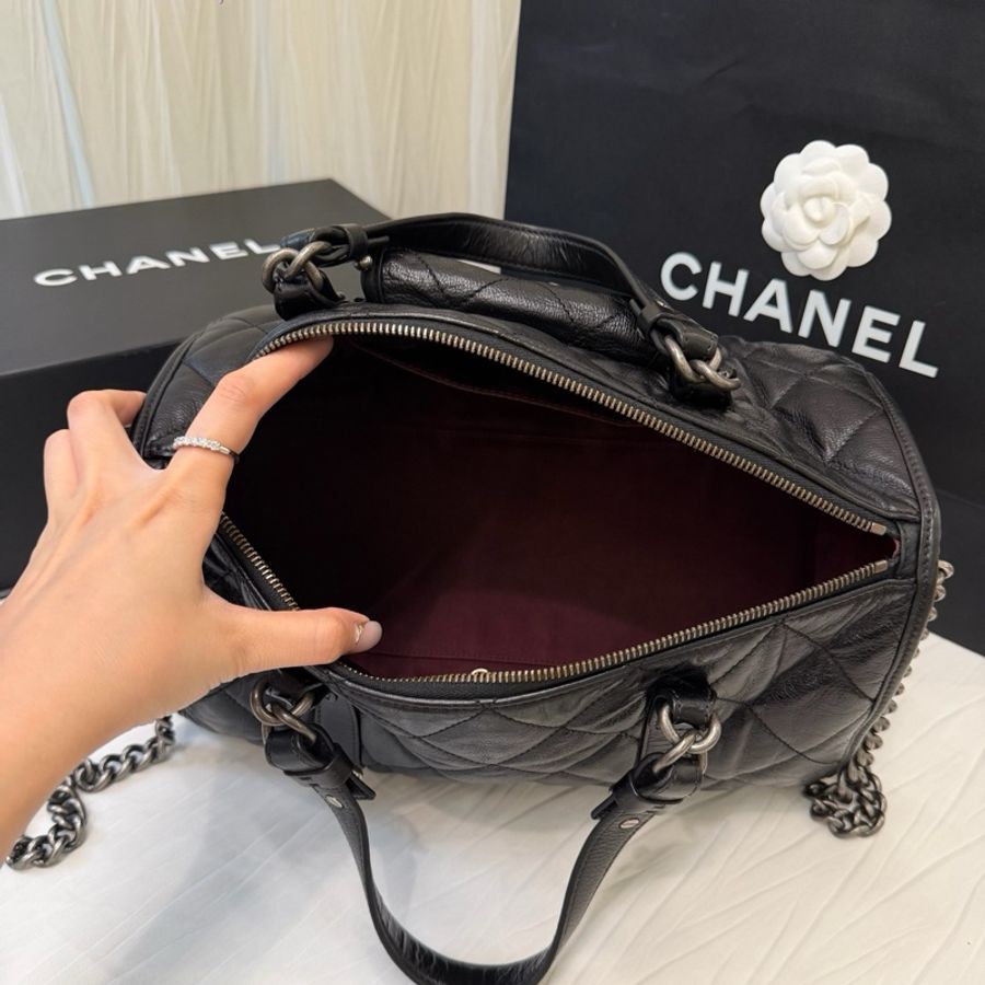 香奈兒Chanel黑銀 波士頓機車包 手提包斜挎包-4