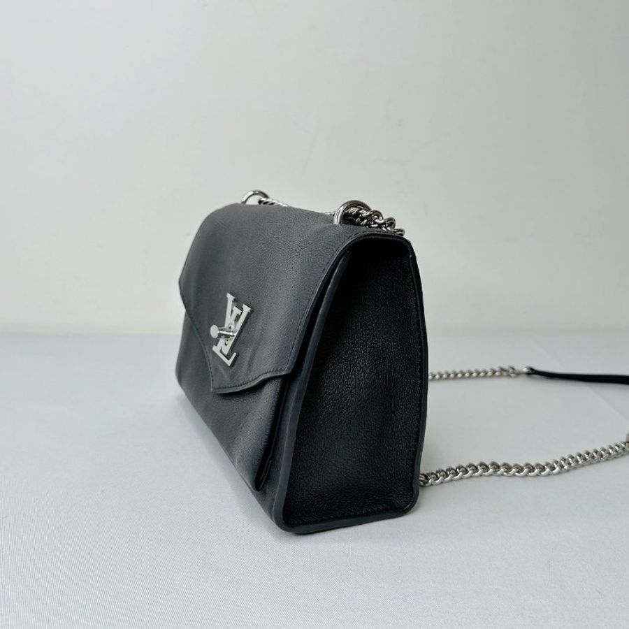 LV Mylockme小牛皮鍊帶斜背包-2