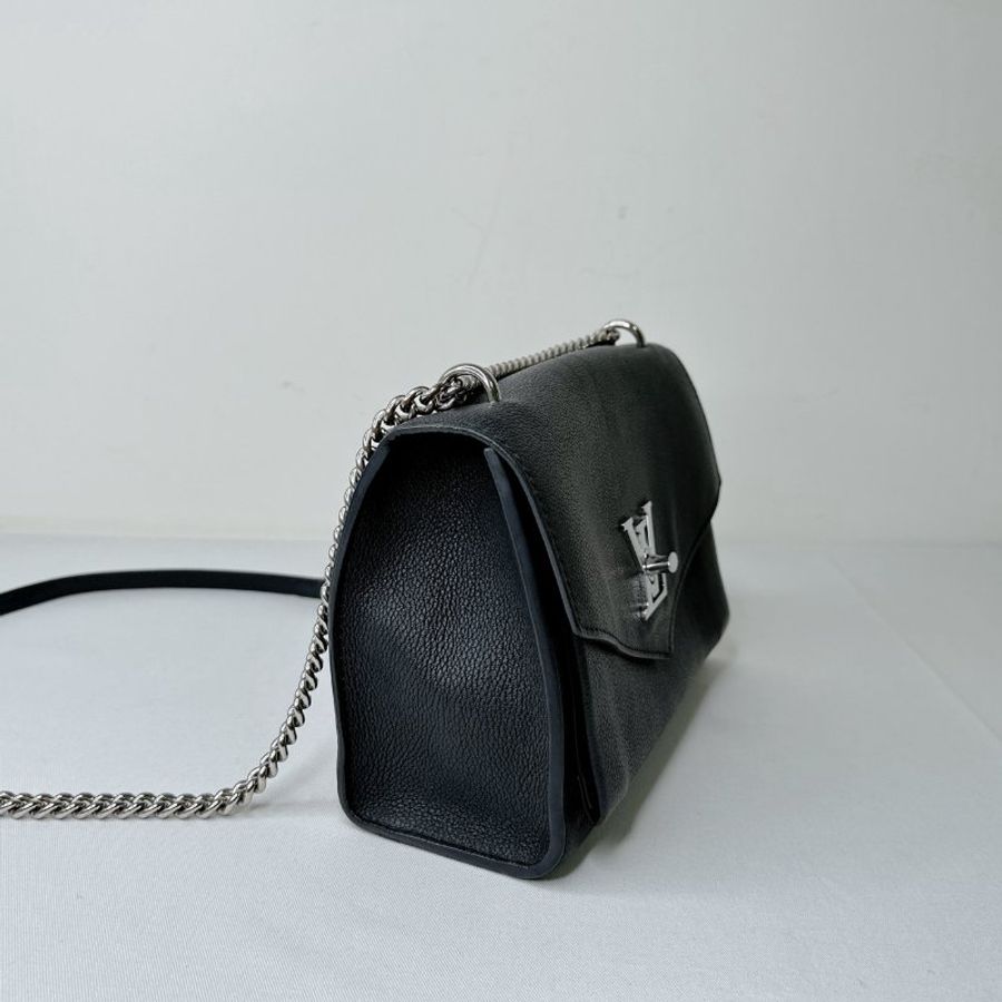 LV Mylockme小牛皮鍊帶斜背包-3