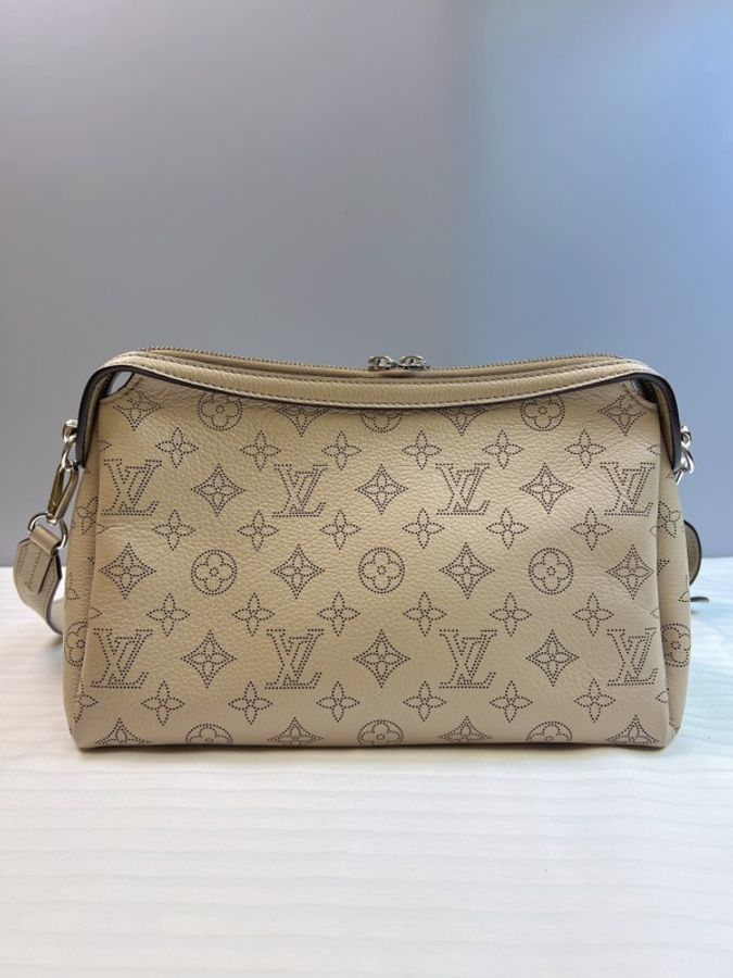 95新 LV 全皮大象灰 Hand It All月光女神 芯片款 底長29cm-2