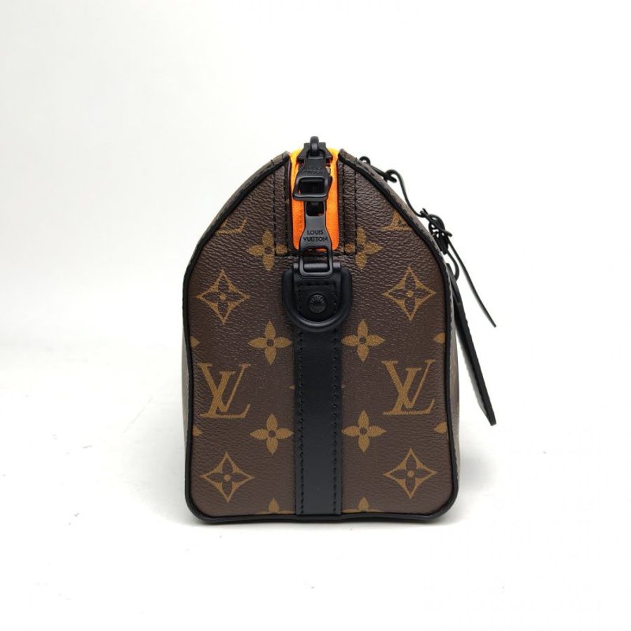 LOUIS VUITTON KEEPALLCity老花PVC玩偶系列肩背包-3