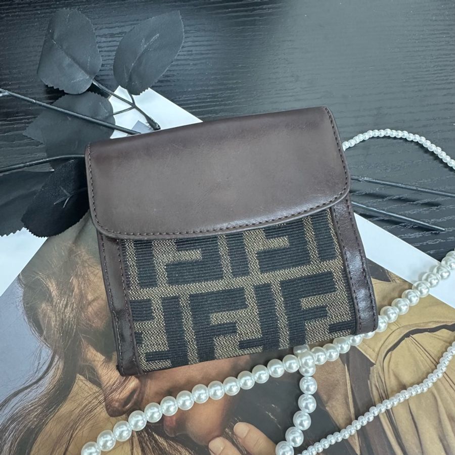 【赫蒂國際精品】 Fendi 經典老花錢包vintage 中古 二手-0