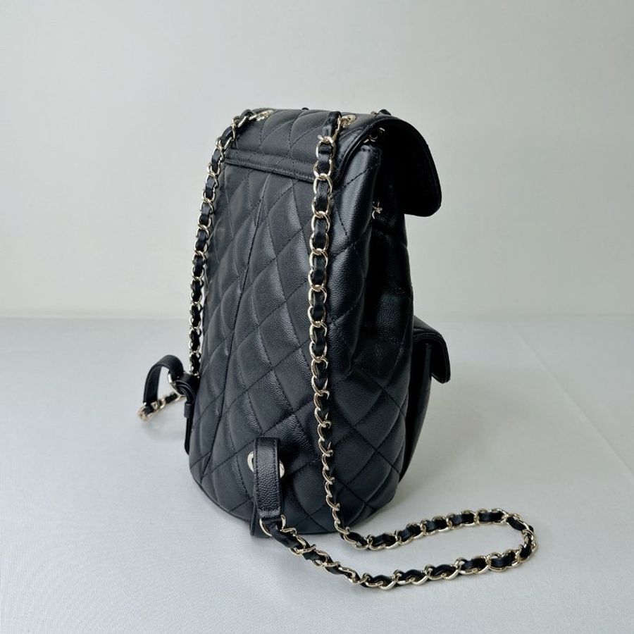 CHANEL 黑金荔枝牛雙口袋後背包-4