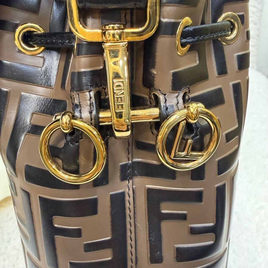 Fendi 棕色原花接牛皮Mon Tresor兩用水桶包-17