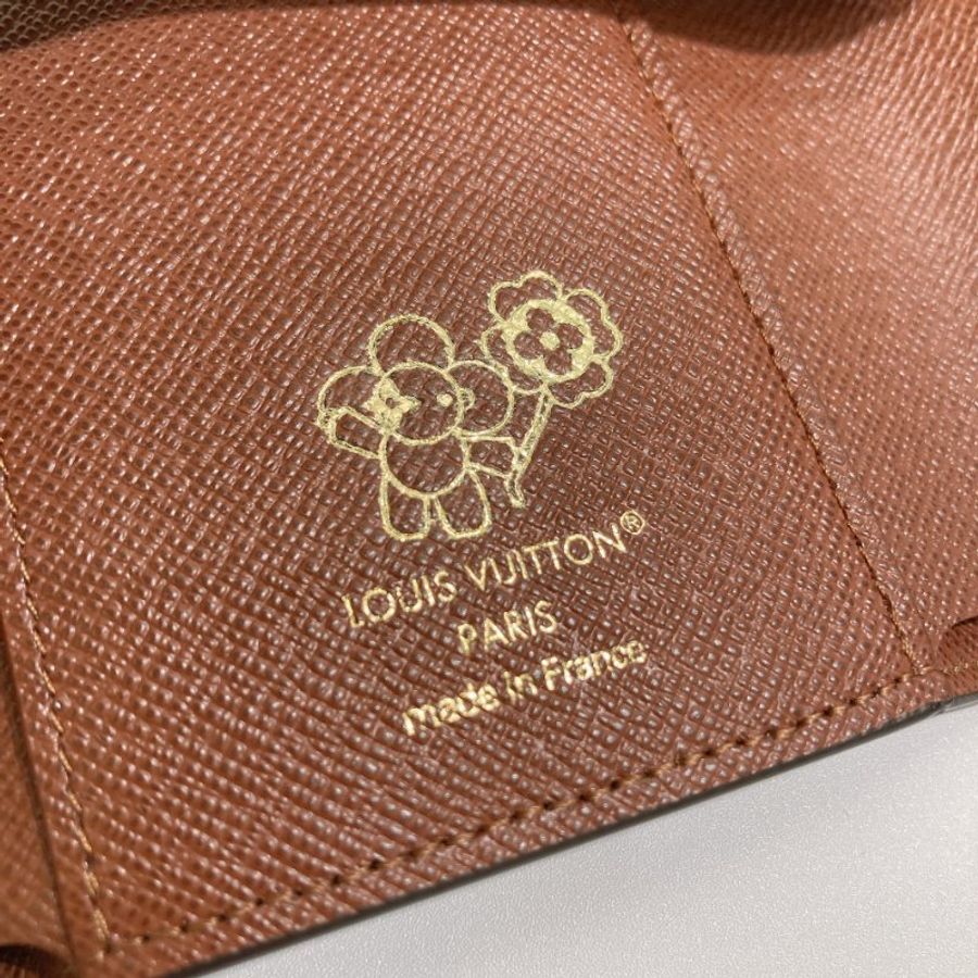 TW4907	Louis Vuitton 路易威登經典花紋三摺銀包 Victorine Wallet Monogram Canvas x Brown Vivienne Mrark-8