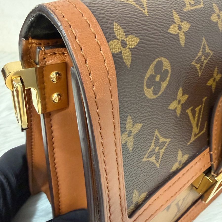 LV M44391 達芙妮 Dauphine 雙色 Monogram Reverse 金鍊 肩背包斜背包兩用包-14