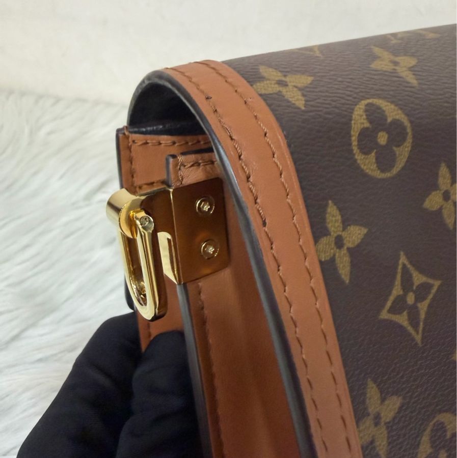 LV M44391 達芙妮 Dauphine 雙色 Monogram Reverse 金鍊 肩背包斜背包兩用包-19