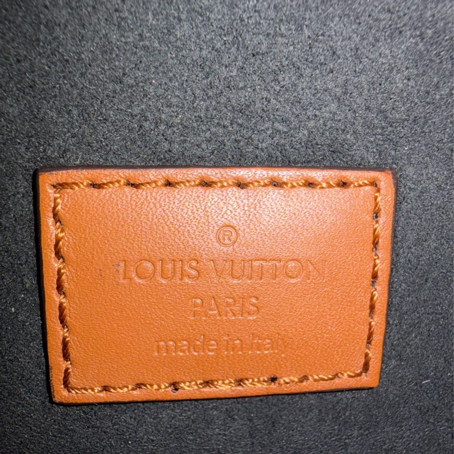 LV M44391 達芙妮 Dauphine 雙色 Monogram Reverse 金鍊 肩背包斜背包兩用包-49