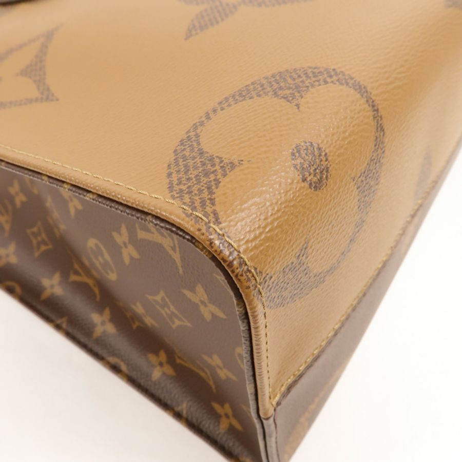 LOUIS VUITTON Monogram Giant On The Go MM金扣手挽肩背兩用袋-8