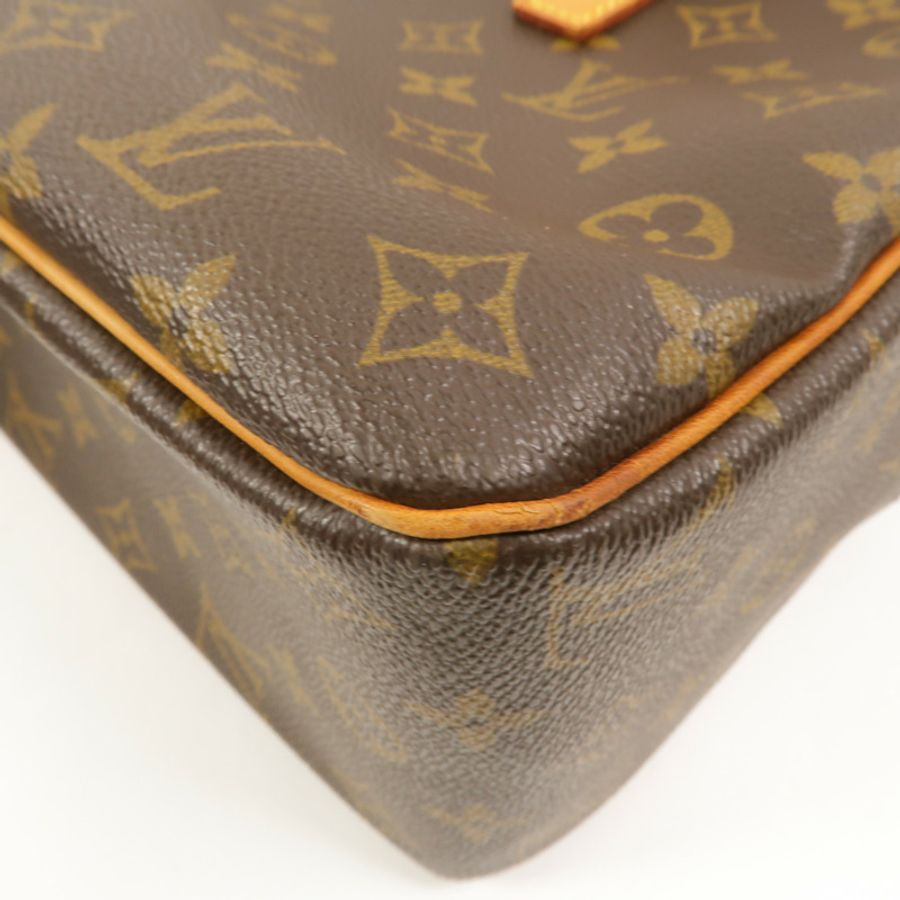 LOUIS VUITTON Monogram Cite GM肩背袋-11