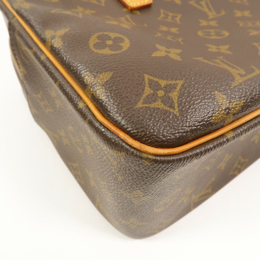 LOUIS VUITTON Monogram Cite GM肩背袋-12
