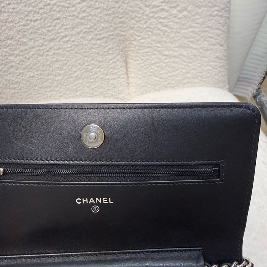 Chanel 黑銀羊皮磁吸woc 鏈包-20