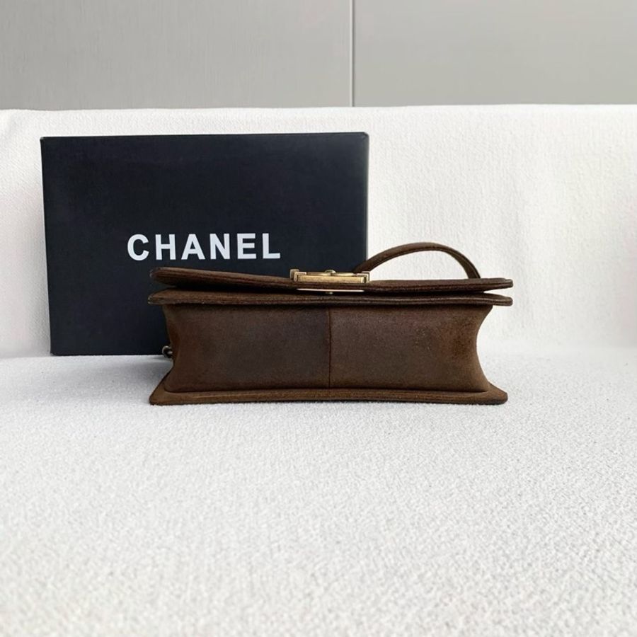 【威選精品】🤎 CHANEL 限定拼皮 Le Boy 中號 深紅色拼色 × 復古金扣 × 麂皮拼油蠟皮-8