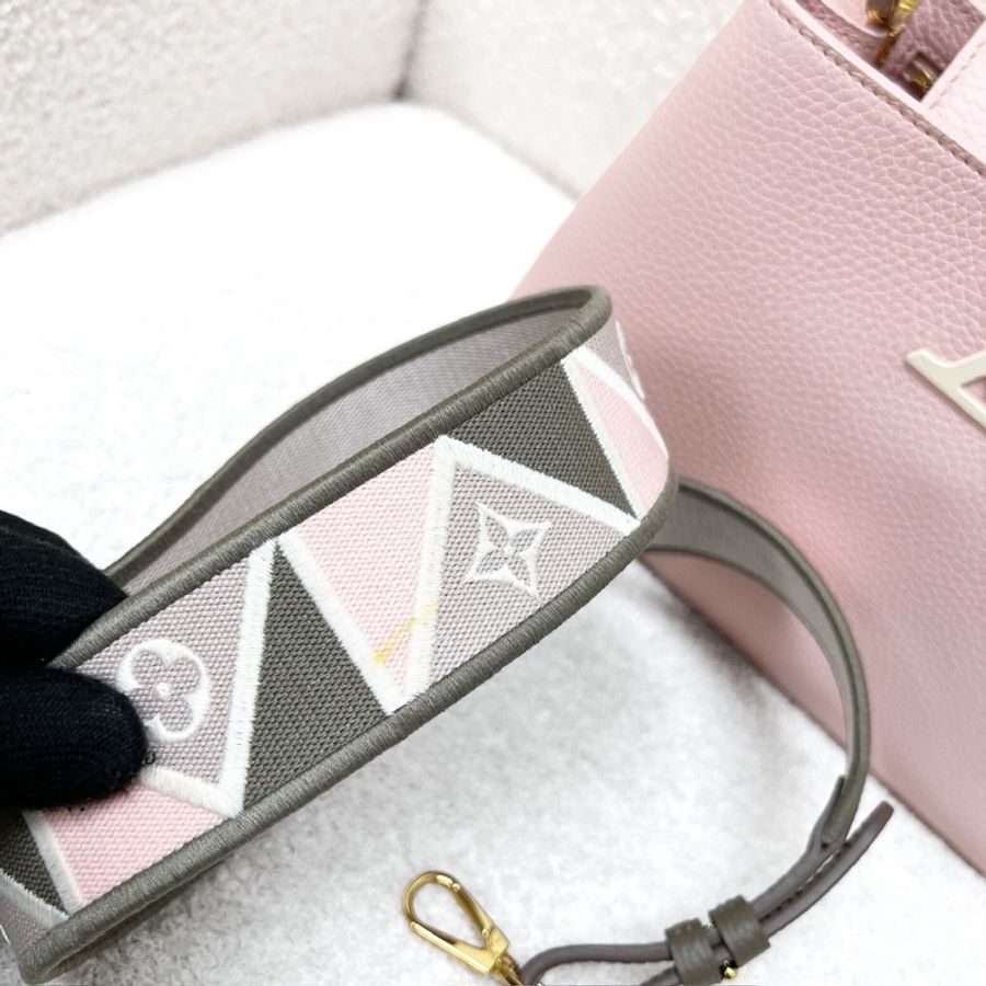 Louis Vuitton Capucines BB-13