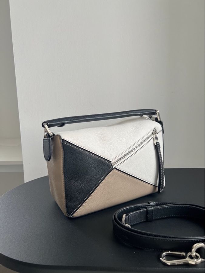 【威選精品】🤍 LOEWE Puzzle 小號肩背包-1