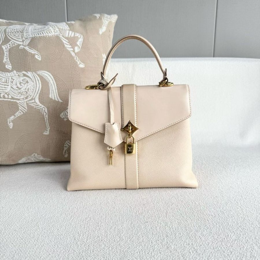 LV全皮Rose Des Vents手提斜背包 奶白色 牛皮 27*20*11 98新配件肩帶 鏡子 鑰匙*2 鎖 塵袋-6