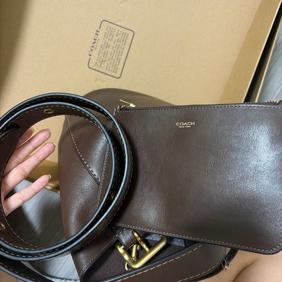 全新Coach BLEECKER 21 水桶包 W4MPL 棕色-11