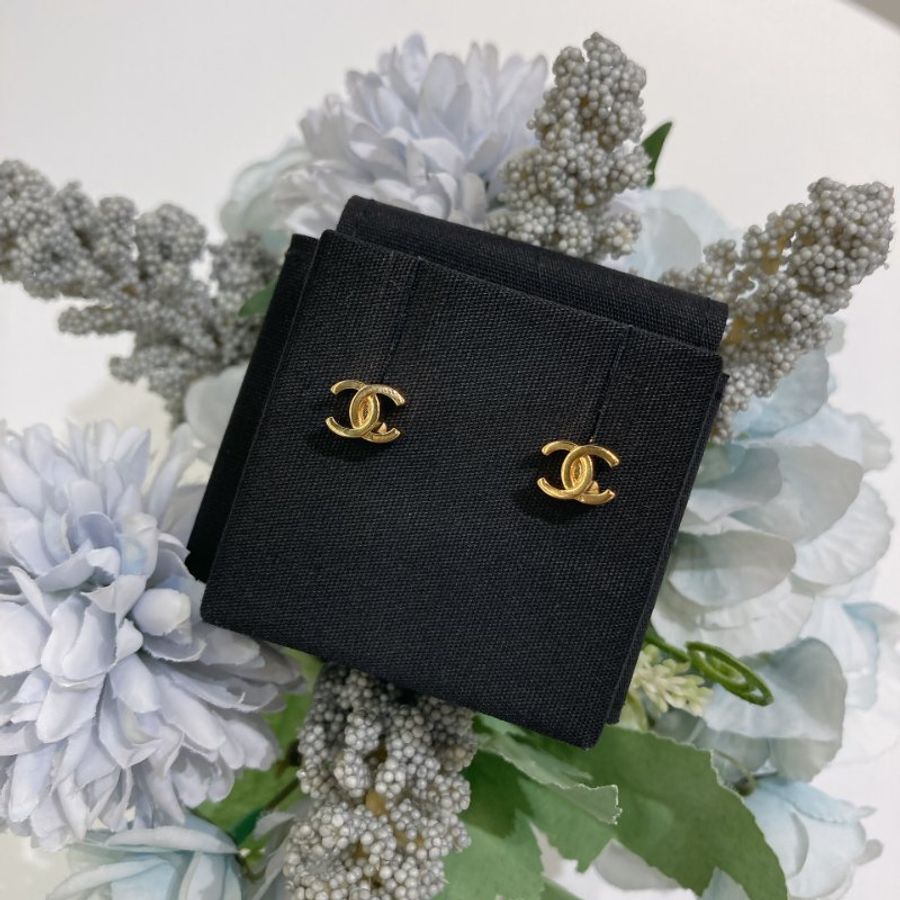 TW4912	Chanel 香奈兒迷你CC字耳環 26p Small CC Logo Earrings 1cm Gold-0