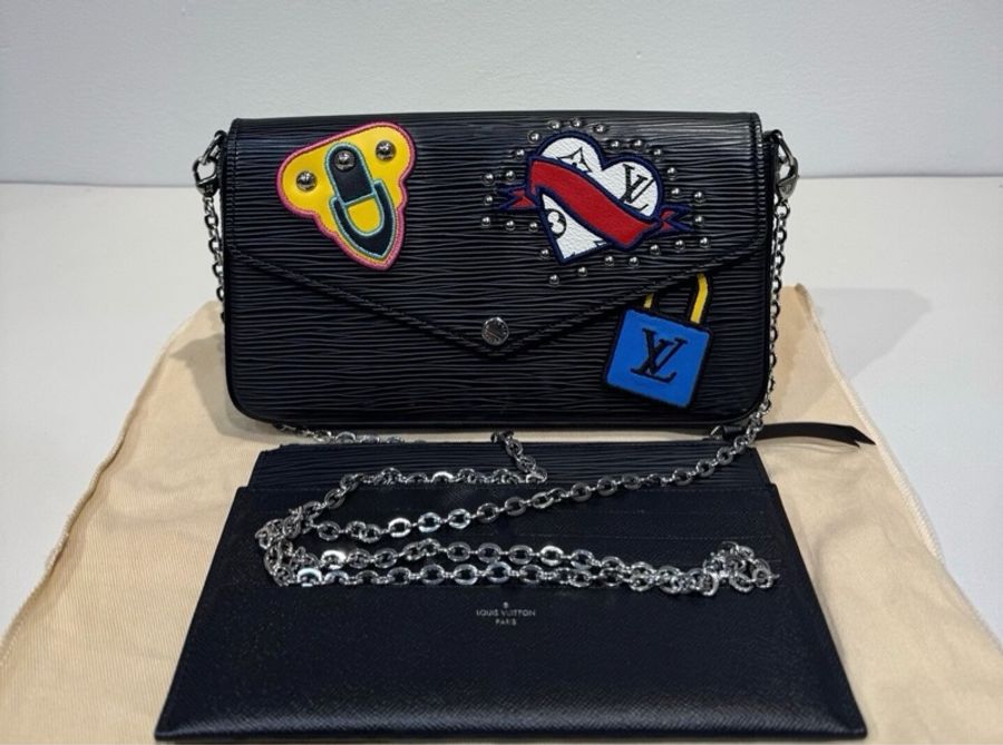 【威選精品】🖤 LOUIS VUITTON 黑色 Epi 水波紋限量徽章三合一鏈條包-0