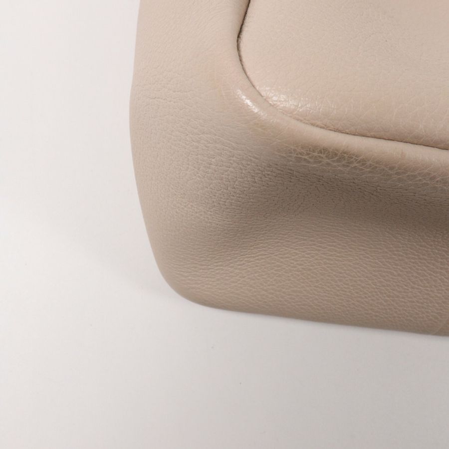 PRADA 牛皮皮革Dynamique手挽袋-11