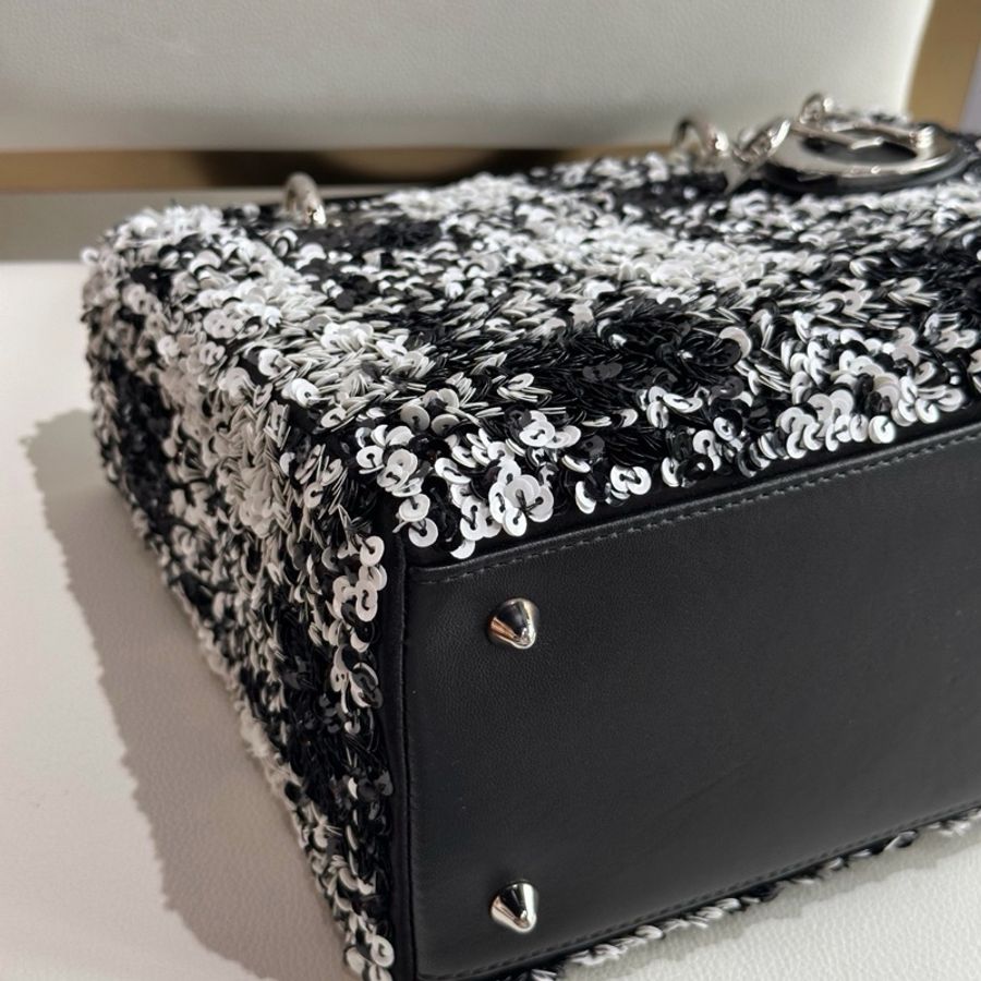 【威選精品】🖤 DIOR Lady Dior 秀場限定重工黑白亮片刺繡 五格黛妃包-1