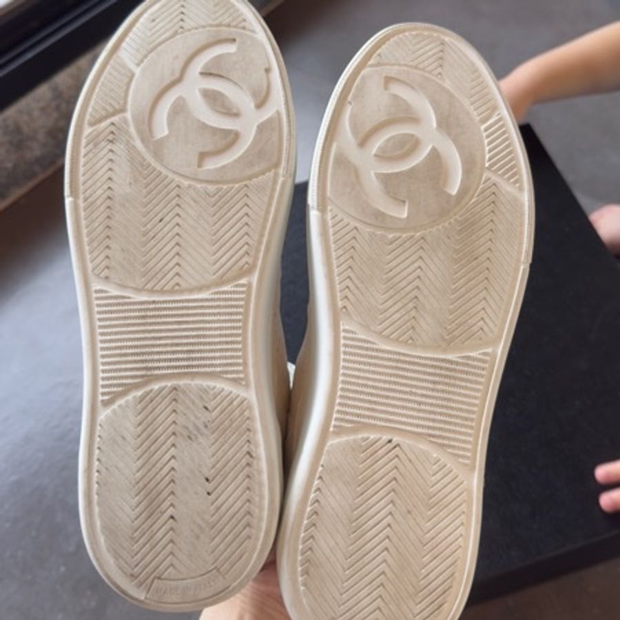 9.5成新Chanel 經典白色高筒運動休閒鞋38.5-12