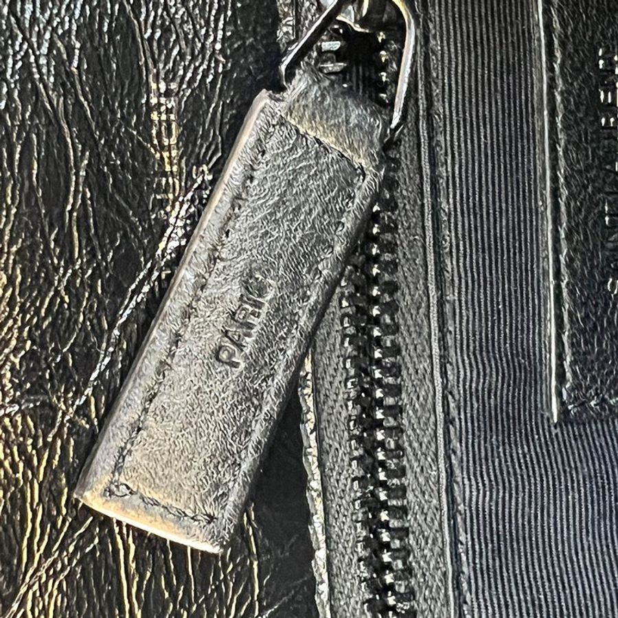 🖤 鑒定師的收藏 🖤 聖羅蘭 YSL Niki 油蠟牛皮鍊帶翻蓋包 黑銀 Saint Laurent YSL Niki Medium｜YSL 經典人氣款-26