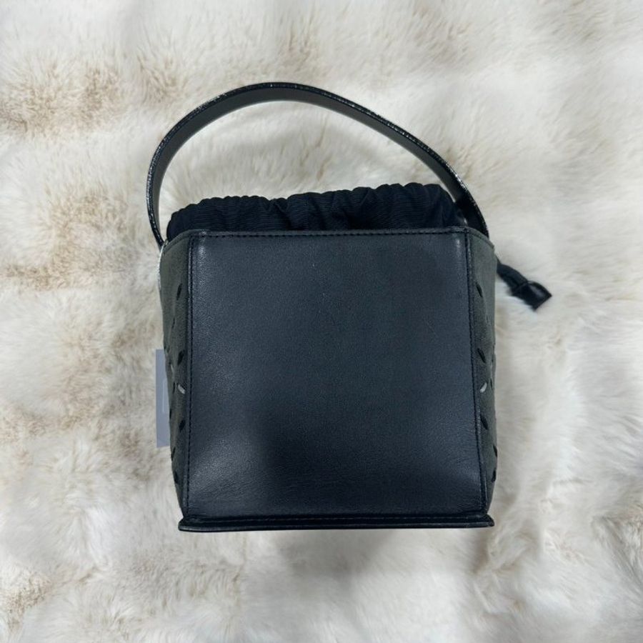 Burberry 黑色手拎小方盒 (附防塵套)-1