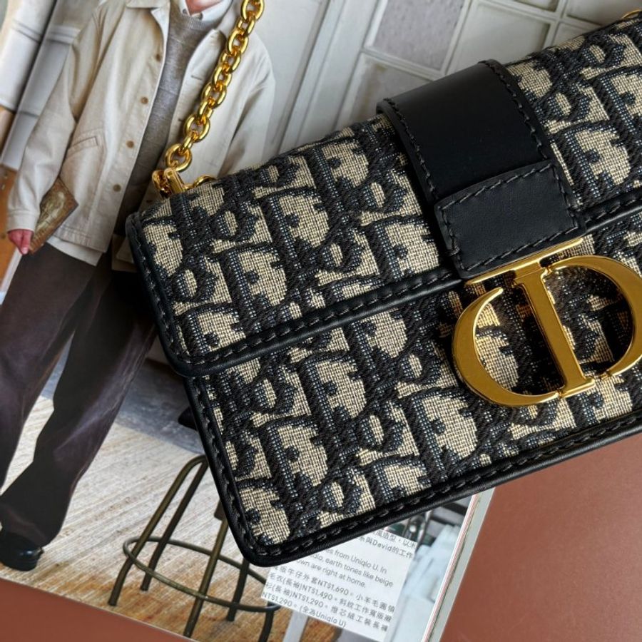 ::Dior:: 30 Montaigne East-West 附鏈帶包藍色 Dior Oblique 緹花蒙田鏈帶包-2