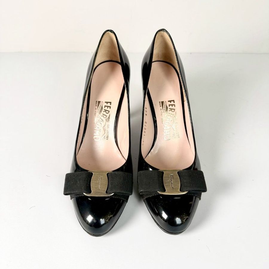 Ferragamo 黑色 漆皮 黑色蝴蝶結 7CM高跟鞋 6號-3