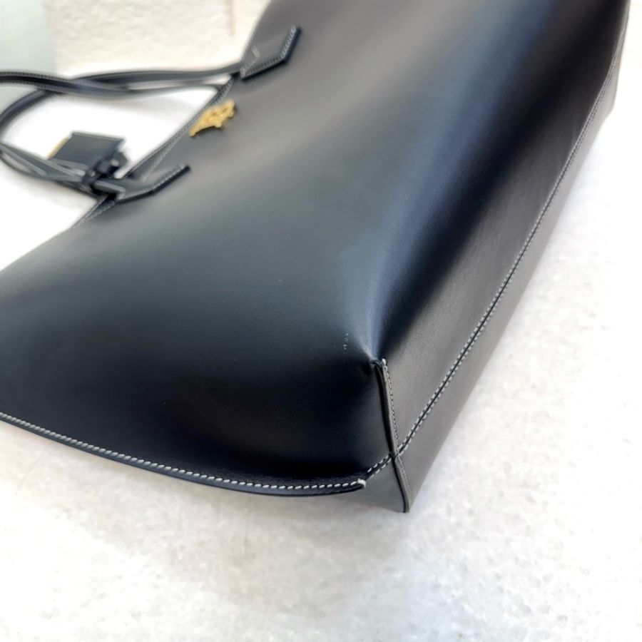 Burberry 黑金滑面牛皮TB釦托特包-13